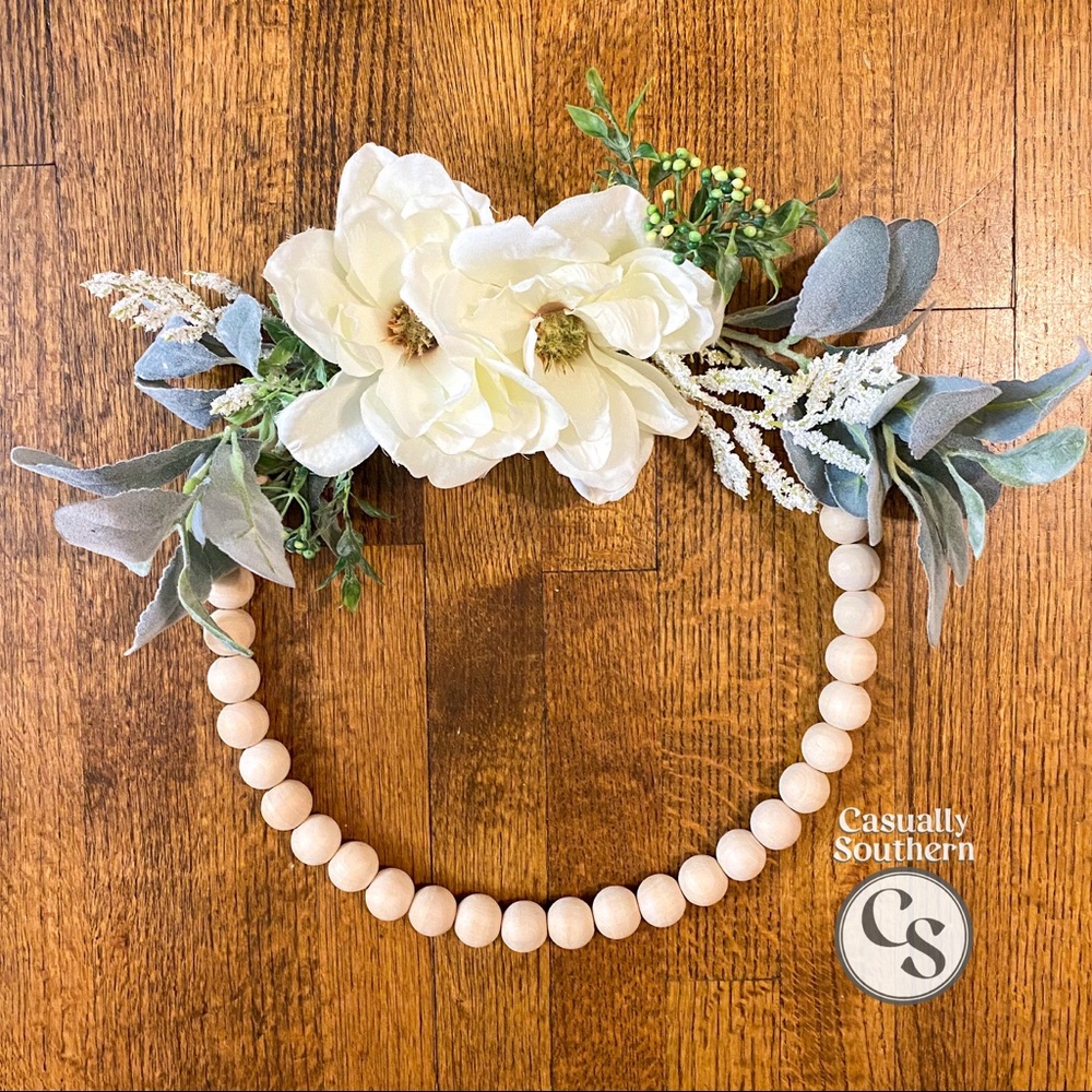 Modern Farmhouse wreath w/ Magnolia flowers